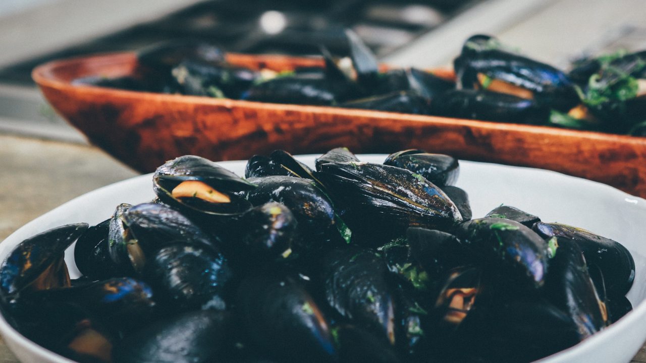 Michele Carbone peppered mussels